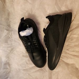 CLASSIC Clove Shoes in all black sz 11.5 womens | 10 mens